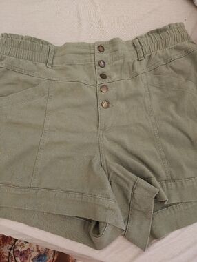 Knox Rose High-Waist Button Front Olive Green Shorts